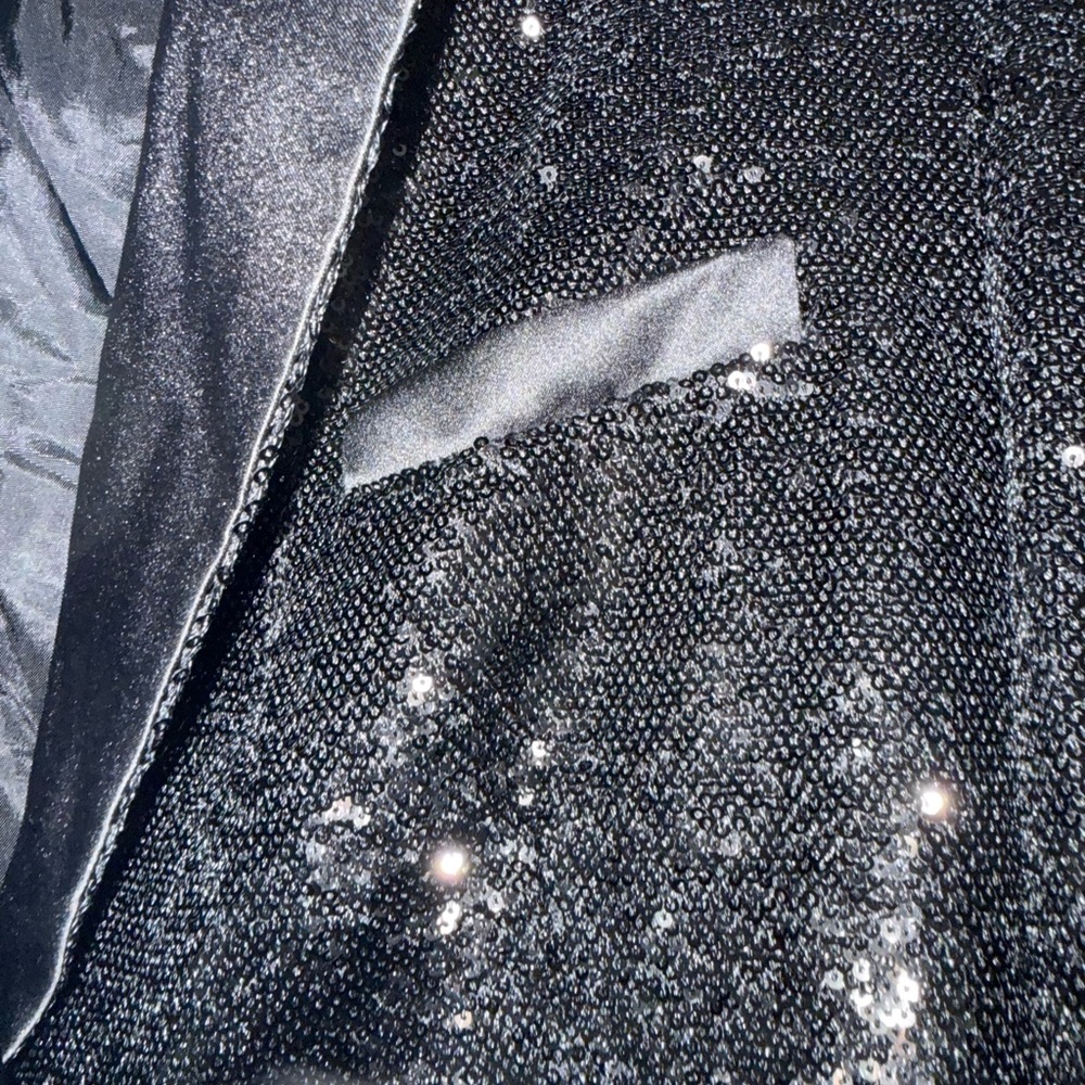 Zara Black Sequined Cropped Blazer with Satin Lapel - Picture 4 of 9